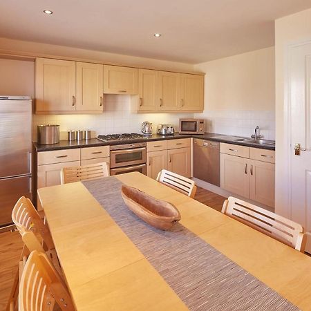 Host & Stay - The Scuttlebutt Townhouse Whitby Dış mekan fotoğraf