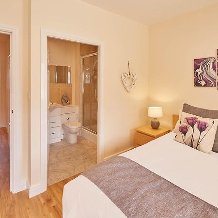 Host & Stay - The Scuttlebutt Townhouse Whitby Dış mekan fotoğraf