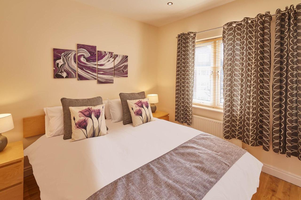 Host & Stay - The Scuttlebutt Townhouse Whitby Dış mekan fotoğraf